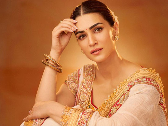 Flawless Photoshoot Of Kriti Sanon In Saree